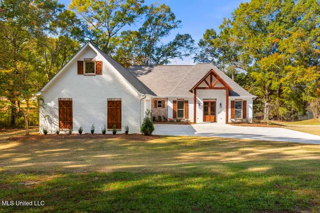 $675,000 | 136 Trails End Flora Ms 39071, Flora, MS 39071