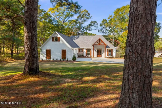 $675,000 | 136 Trails End Flora Ms 39071, Flora, MS 39071