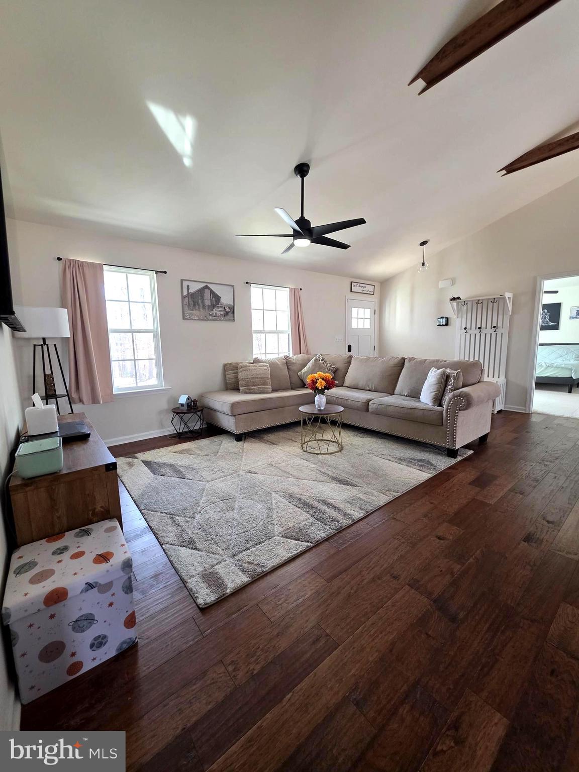 6014 Stubbs Bridge Road Mineral, VA 23117 - Photo 5 of 53 Living Room