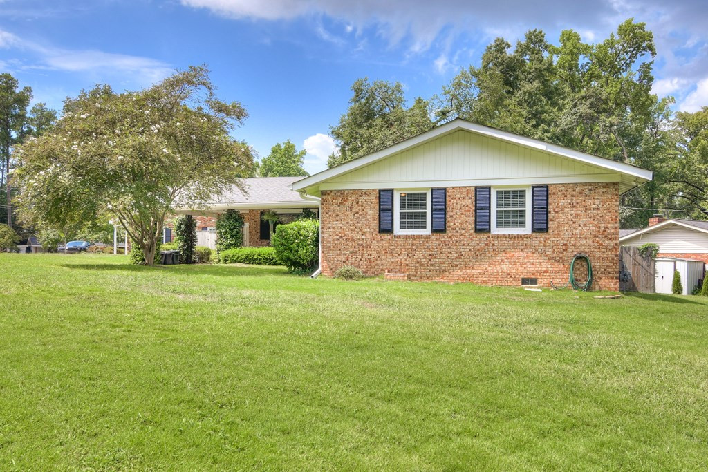 3129 Oxford Road Augusta, GA 30909 - Photo 2 of 34
