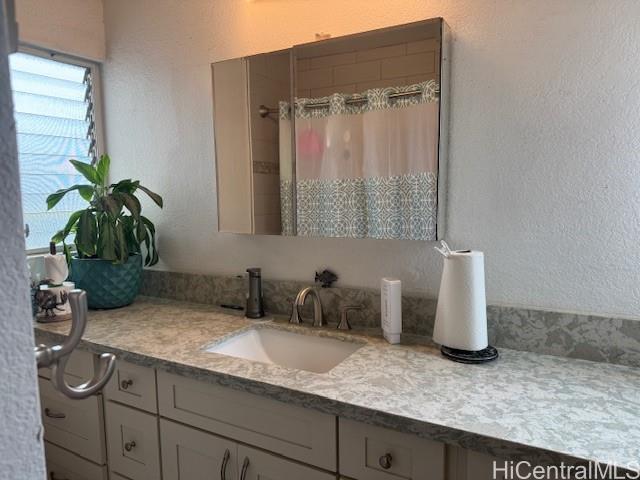 96-234 Waiawa Road, Unit 11 Pearl City, HI 96782 - Photo 21 of 23 Bathroom