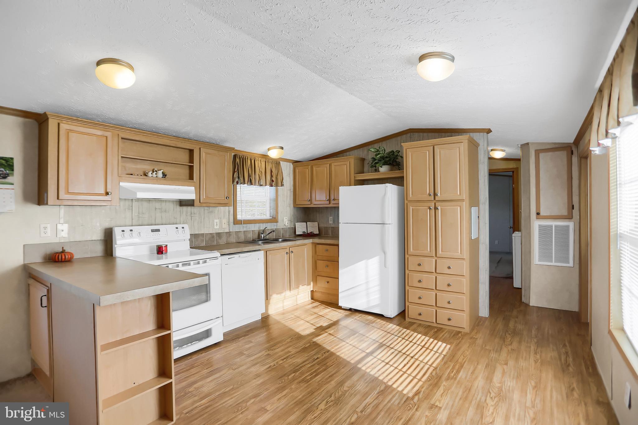 6427 Raccoon Valley Road Millerstown, PA 17062 - Photo 7 of 47 Gallery Image 7