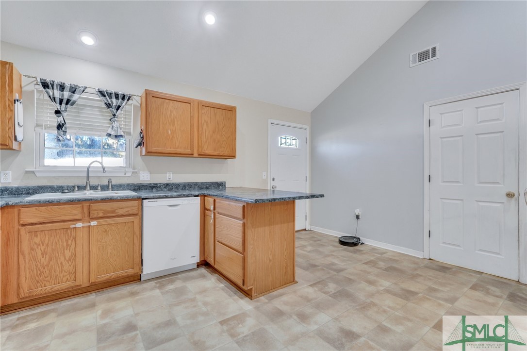 102 Mary Street Springfield, GA 31329 - Photo 8 of 26