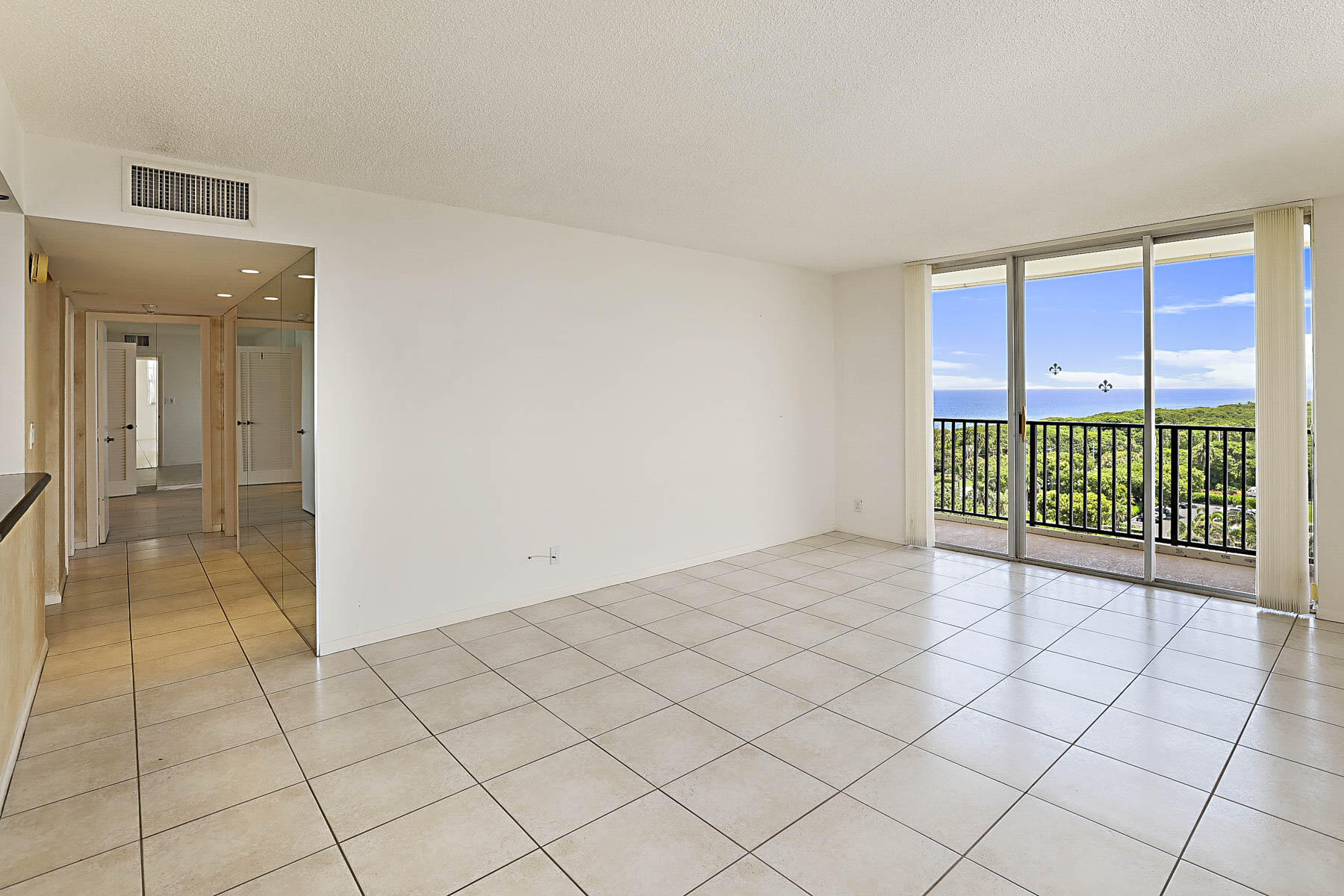 2121 North Ocean Boulevard, Unit 1201E Boca Raton, FL 33431 - Photo 10 of 62 Living Area