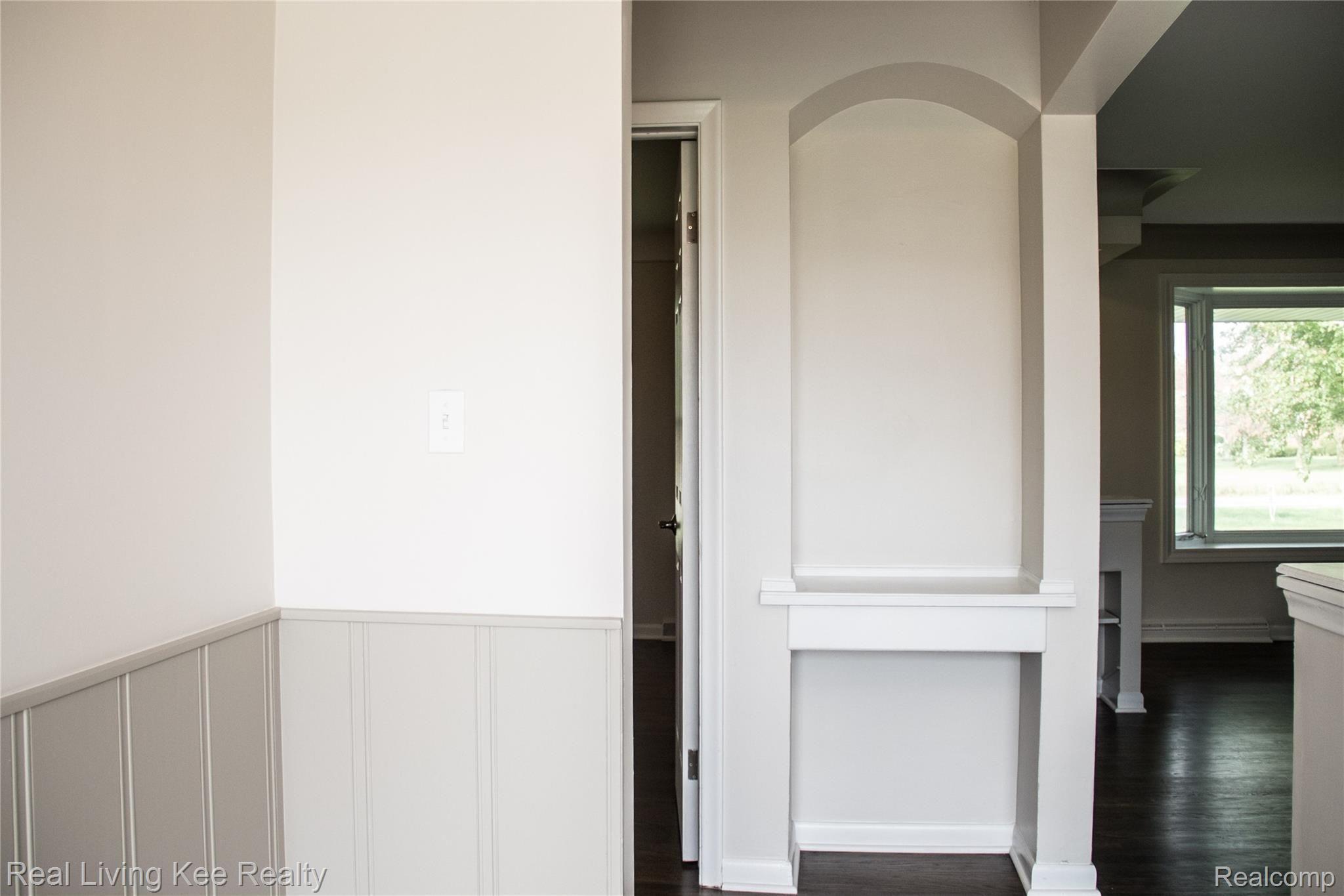 16475 Almont Road Allenton, MI 48002 - Photo 13 of 43 Alcove.jpg