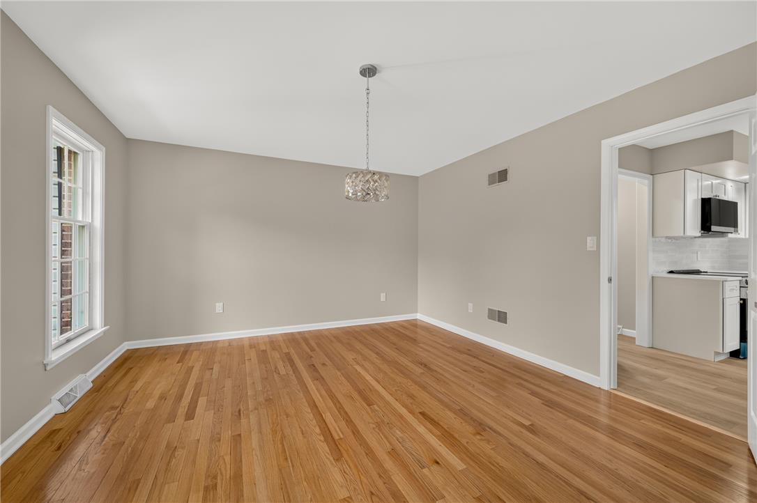 5642 Limeport Road Emmaus, PA 18049 - Photo 13 of 75