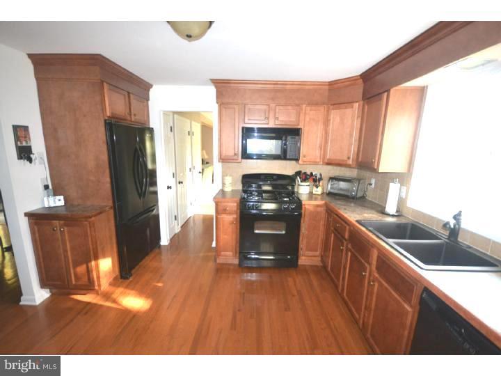 232 Croft Road North Wales, PA 19454 - Photo 8 of 17 Kitchen