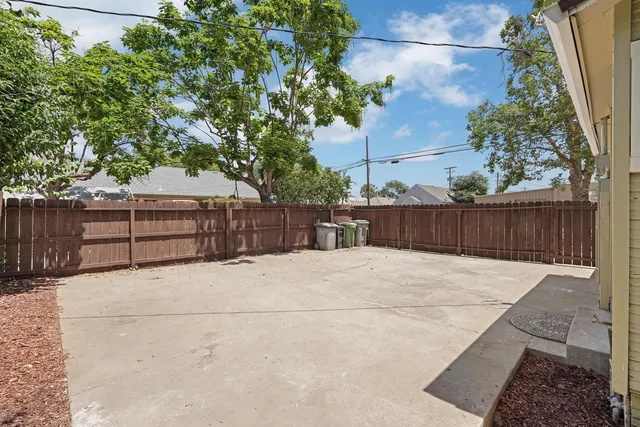 $699,000 | 101 West Lockeford Street, Lodi, CA 95240