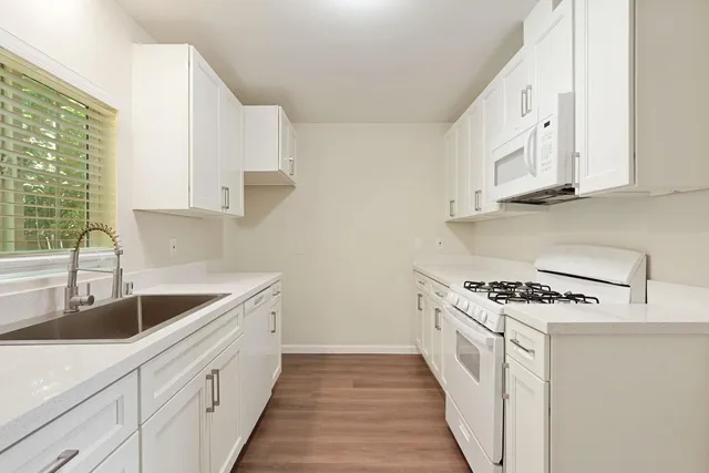 $699,000 | 101 West Lockeford Street, Lodi, CA 95240