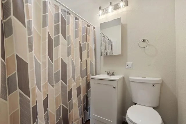 $699,000 | 101 West Lockeford Street, Lodi, CA 95240