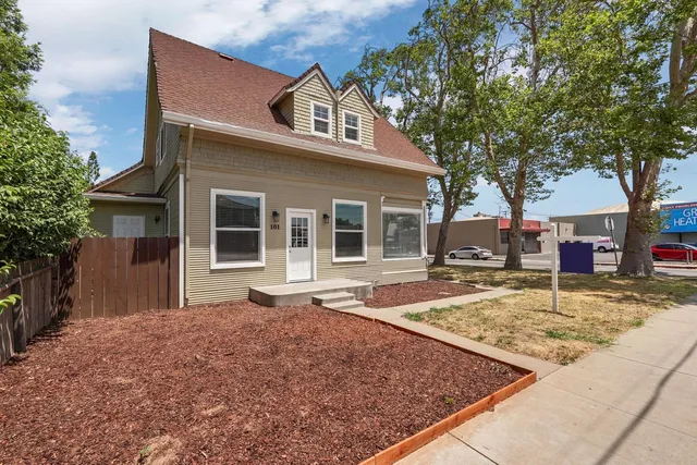 $699,000 | 101 West Lockeford Street, Lodi, CA 95240