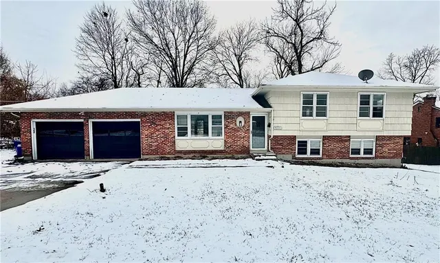 $235,000 | 9201 East 87th Street, Raytown, MO 64138
