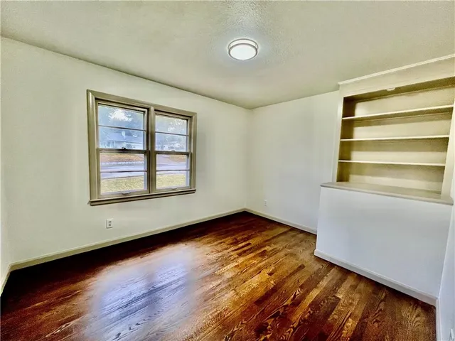 $245,000 | 9201 East 87th Street, Raytown, MO 64138