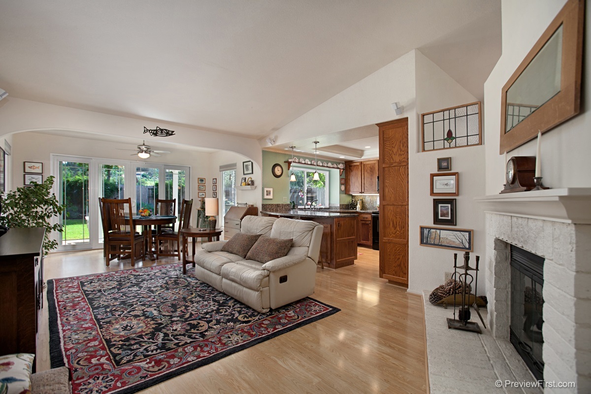 13975 Poway Valley Road Poway, CA 92064 - Photo 6 of 25 Gallery Image 6