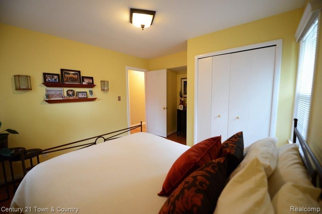 4408 Amherst Road Royal Oak, MI 48073 - Photo 23 of 51 First Floor Bedroom 1c best.jpg