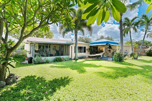 $525,000 | 1613 Nanette Court, Lake Worth, FL 33461