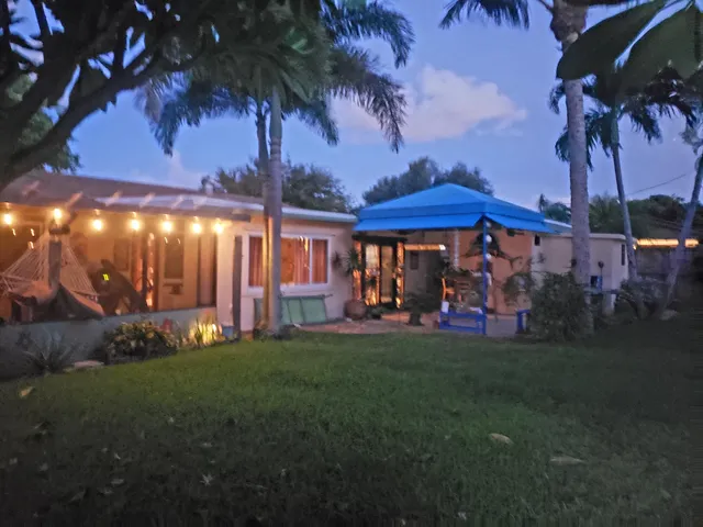 $525,000 | 1613 Nanette Court, Lake Worth, FL 33461