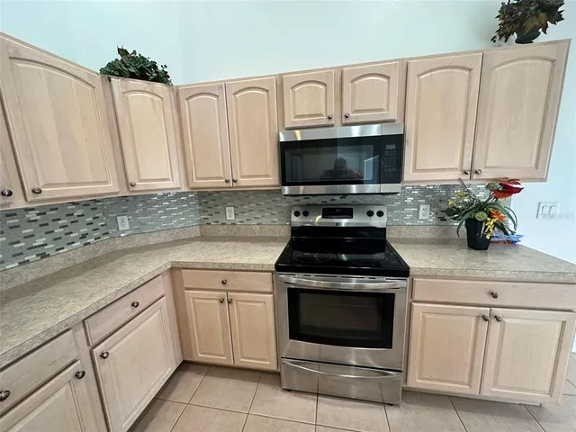 $2,100 | 6121 Surf Avenue, North Port, FL 34291