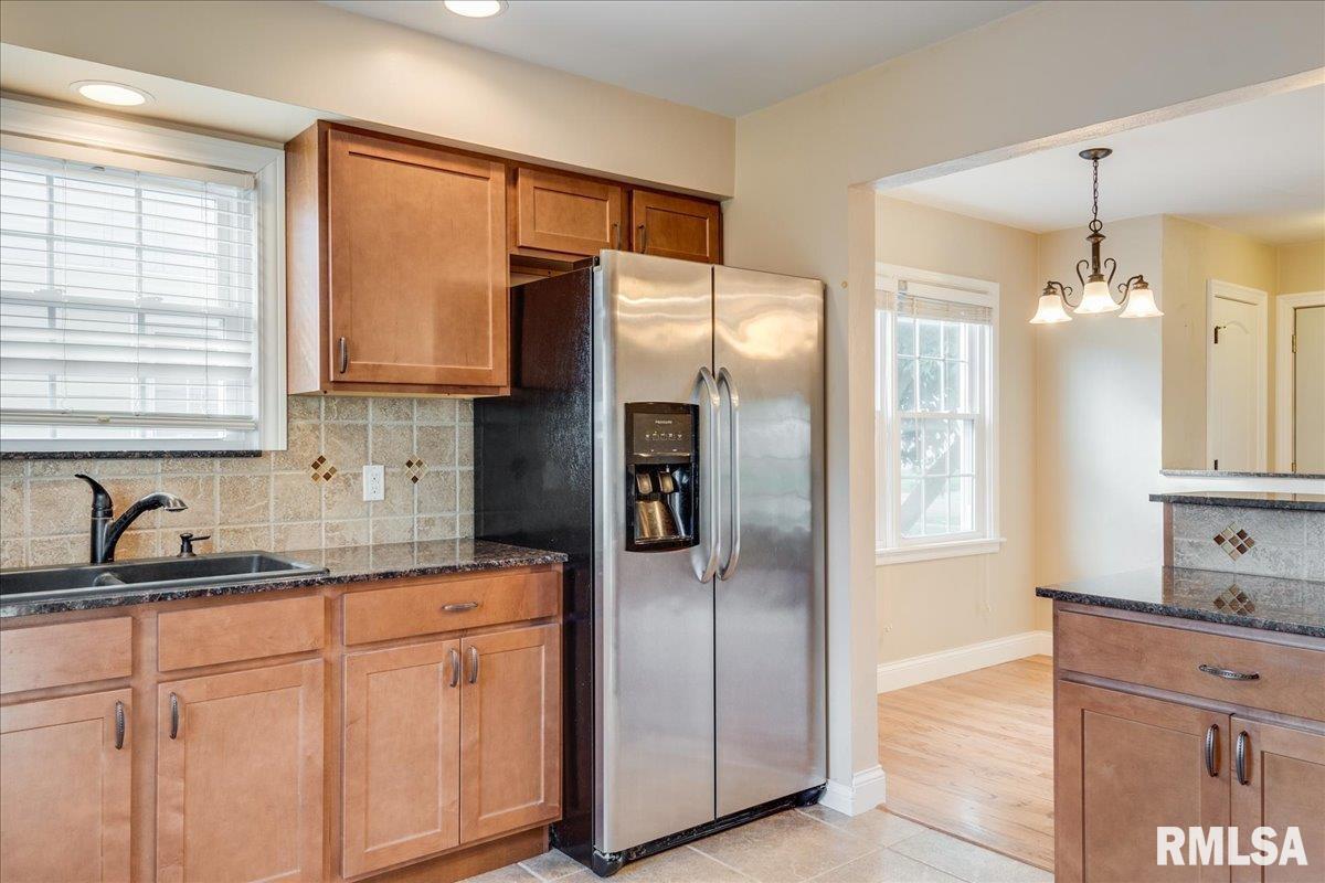 2232 South Spring Street Springfield, IL 62704 - Photo 14 of 27