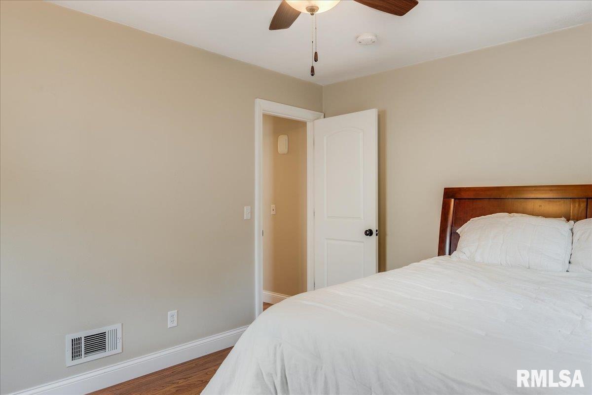 2232 South Spring Street Springfield, IL 62704 - Photo 17 of 27
