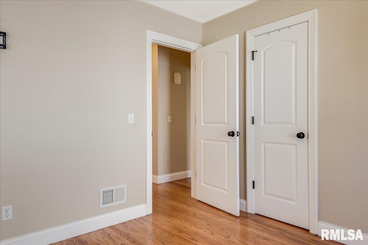 2232 South Spring Street Springfield, IL 62704 - Photo 19 of 27
