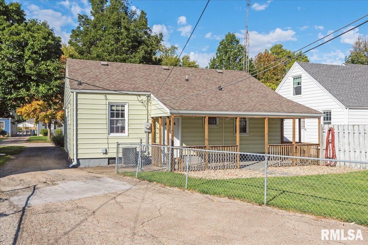 2232 South Spring Street Springfield, IL 62704 - Photo 23 of 27