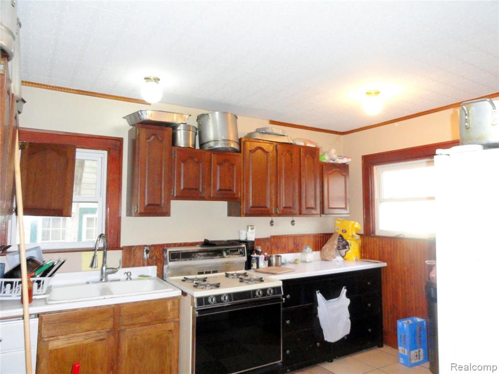 4311 Wayne Road Wayne, MI 48184 - Photo 10 of 25