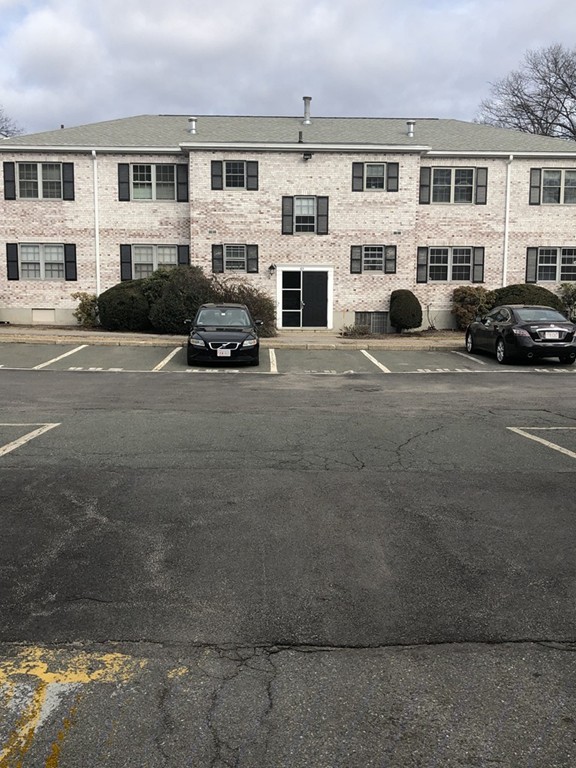 165 Lake Shore Road, Unit 1 Boston, MA 02135 - Photo 4 of 19