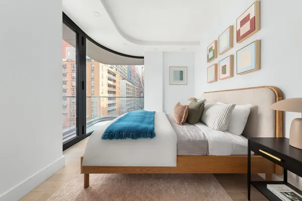 $1,950,000 | 400 West 38th Street, Unit 5DN | Hudson Yards
