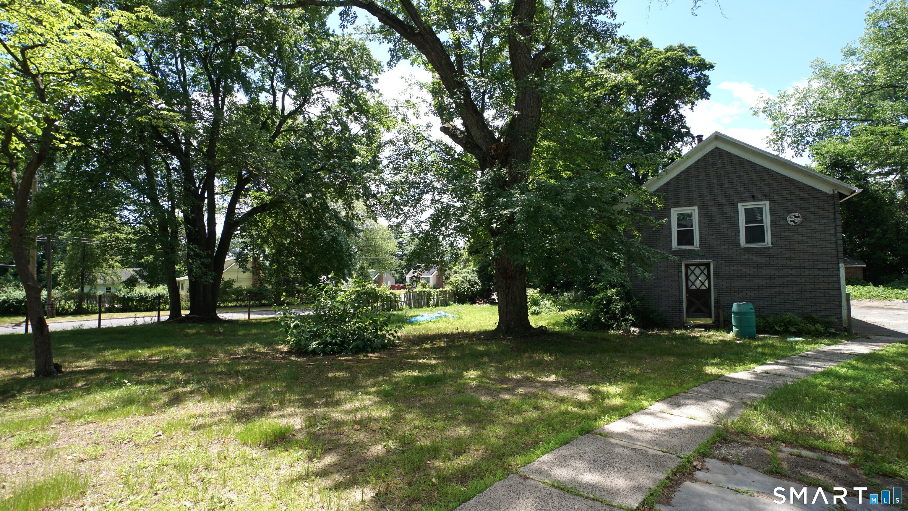 245 Deerfield Road Windsor, CT 06095 - Photo 12 of 27 Spacious yard .77 acre