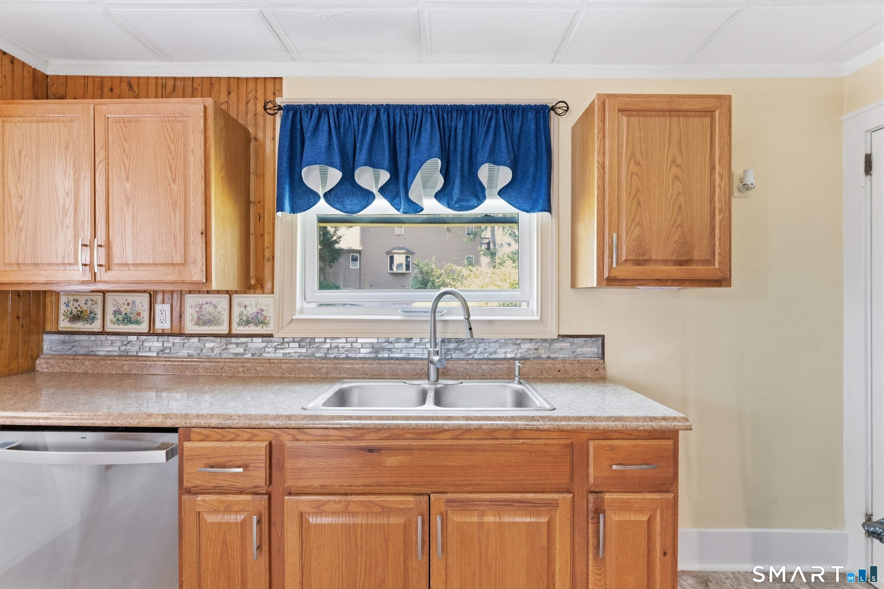 24 West Point Road East Hampton, CT 06424 - Photo 7 of 38