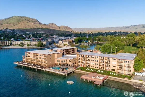 $499,900 | 322 West Woodin Avenue, Unit 528, Chelan, WA 98816
