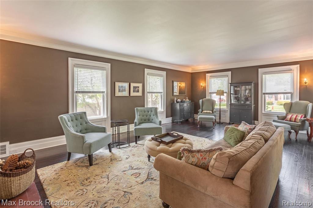 18277 Beverly Road Beverly Hills, MI 48025 - Photo 10 of 44