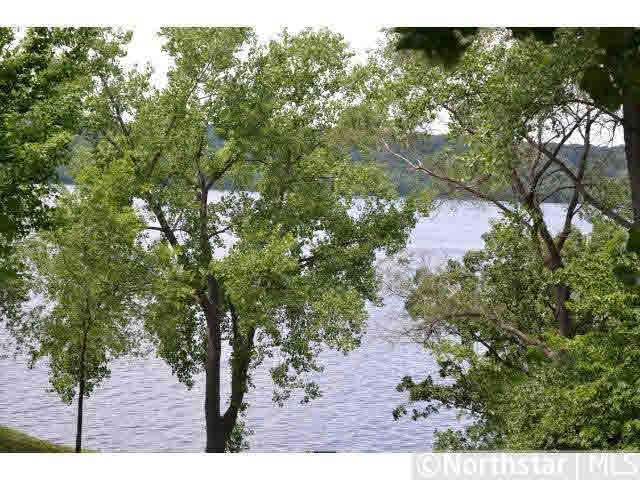 547 Galahad Road North Hudson, WI 54016 - Photo 10 of 18 Gallery Image 10