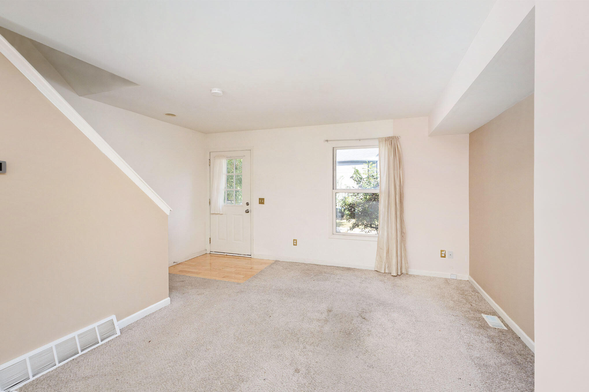 215 Arcade Street Ypsilanti, MI 48197 - Photo 4 of 21 004__mg_6261_600