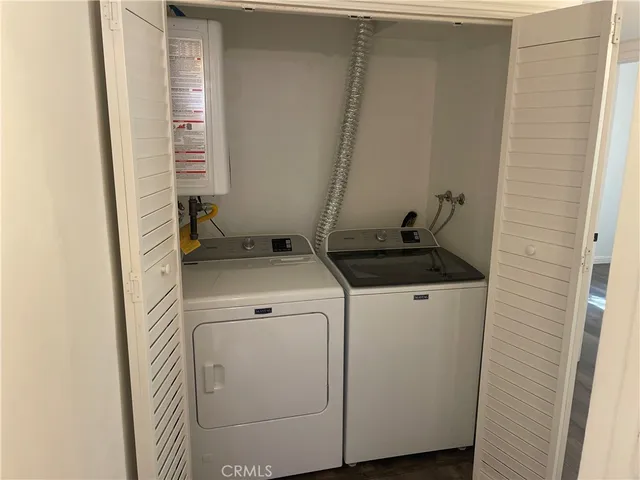 $3,400 | 15511 Sherman Way, Van Nuys, CA 91406