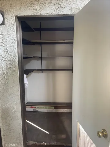 $3,400 | 15511 Sherman Way, Van Nuys, CA 91406