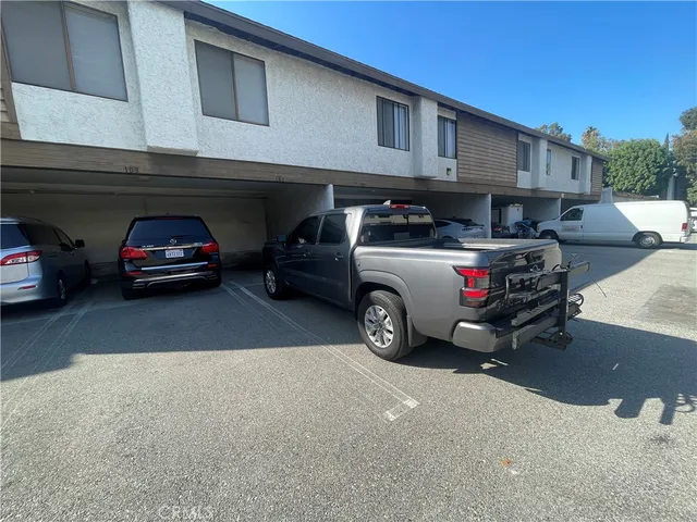 $3,400 | 15511 Sherman Way, Van Nuys, CA 91406