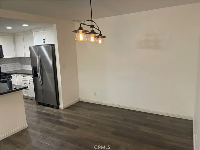 $3,400 | 15511 Sherman Way, Van Nuys, CA 91406