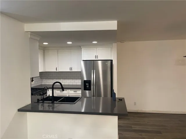 $3,400 | 15511 Sherman Way, Van Nuys, CA 91406