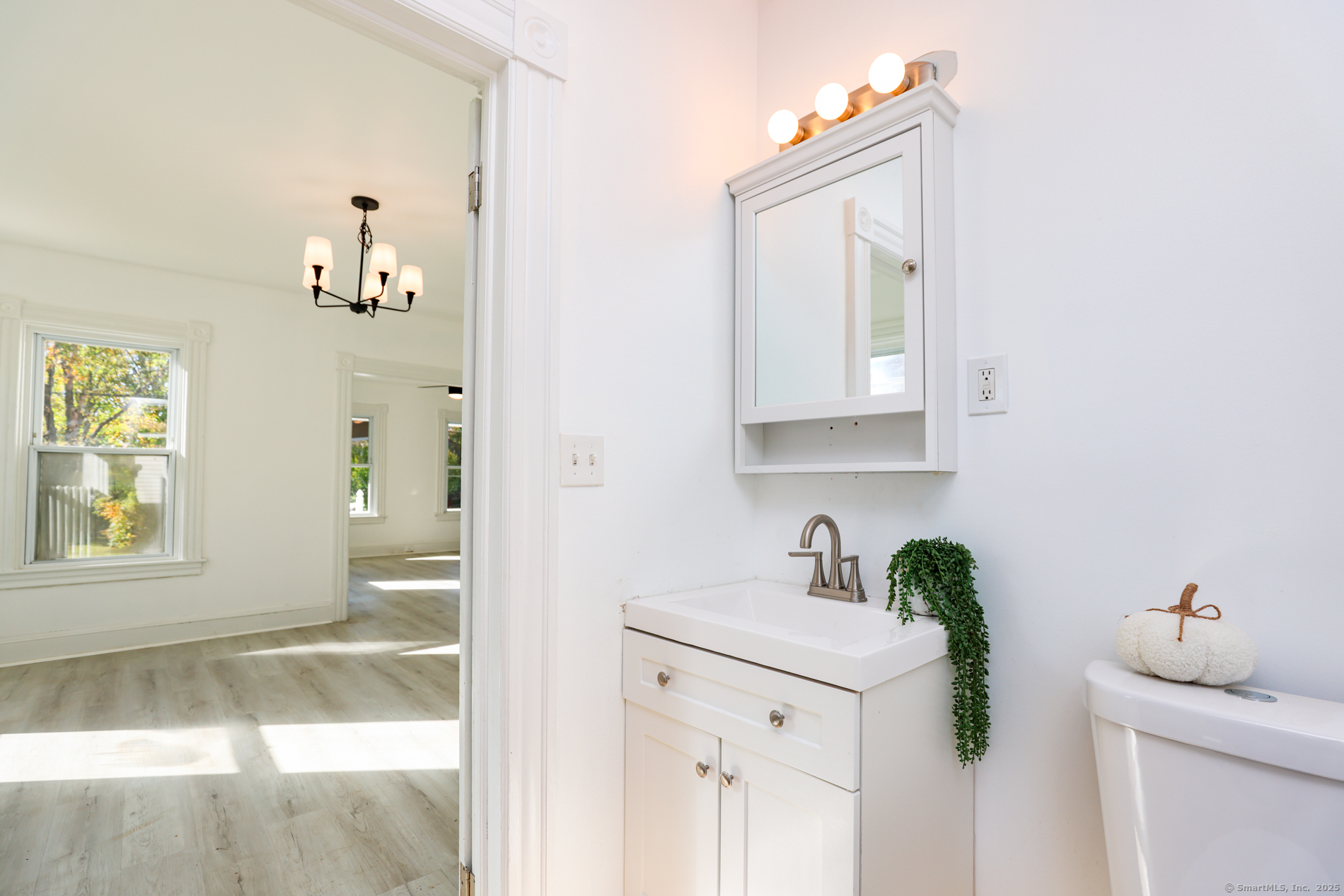 113 4th Street Norwich, CT 06360 - Photo 17 of 33