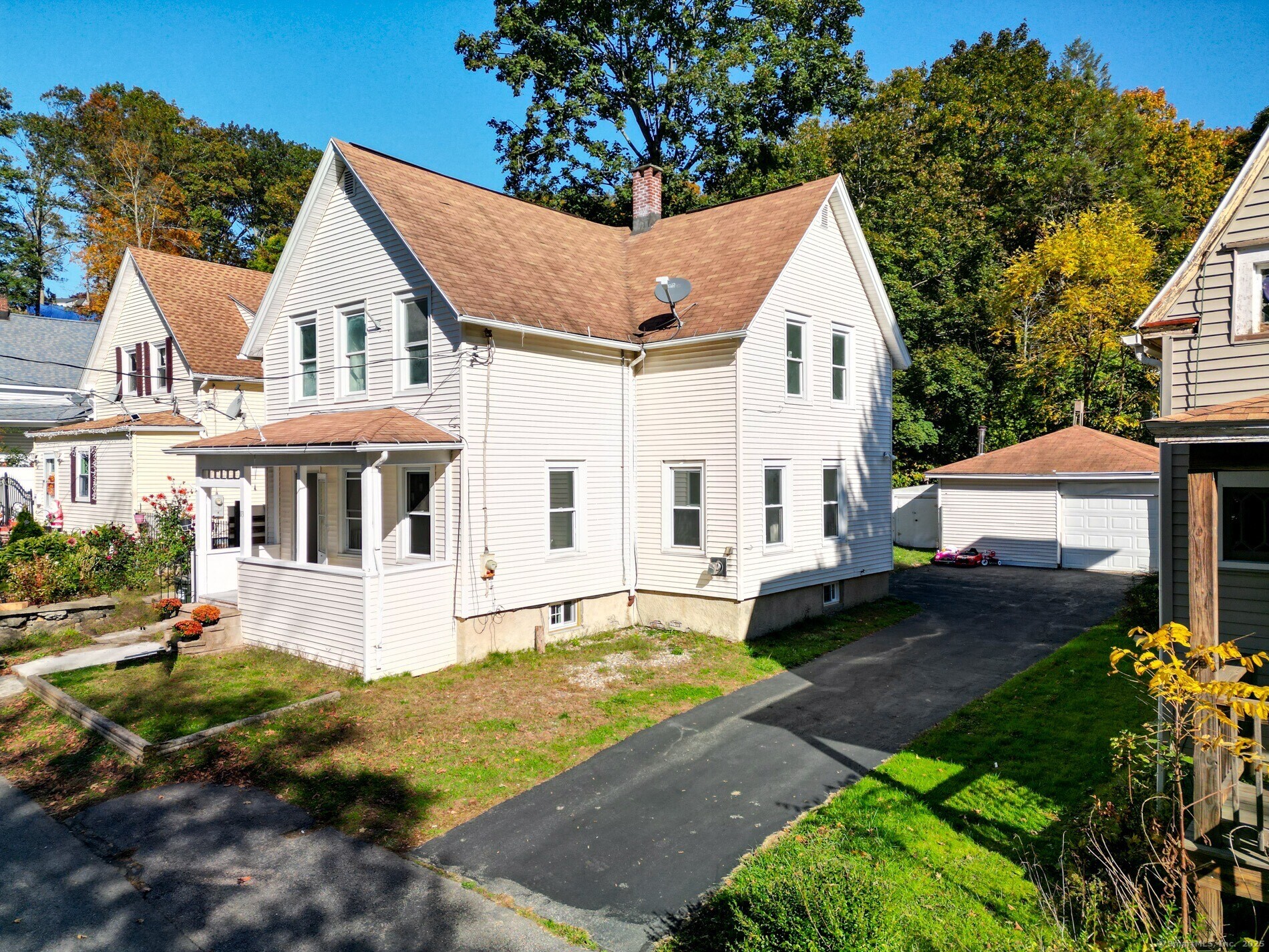 113 4th Street Norwich, CT 06360 - Photo 4 of 33