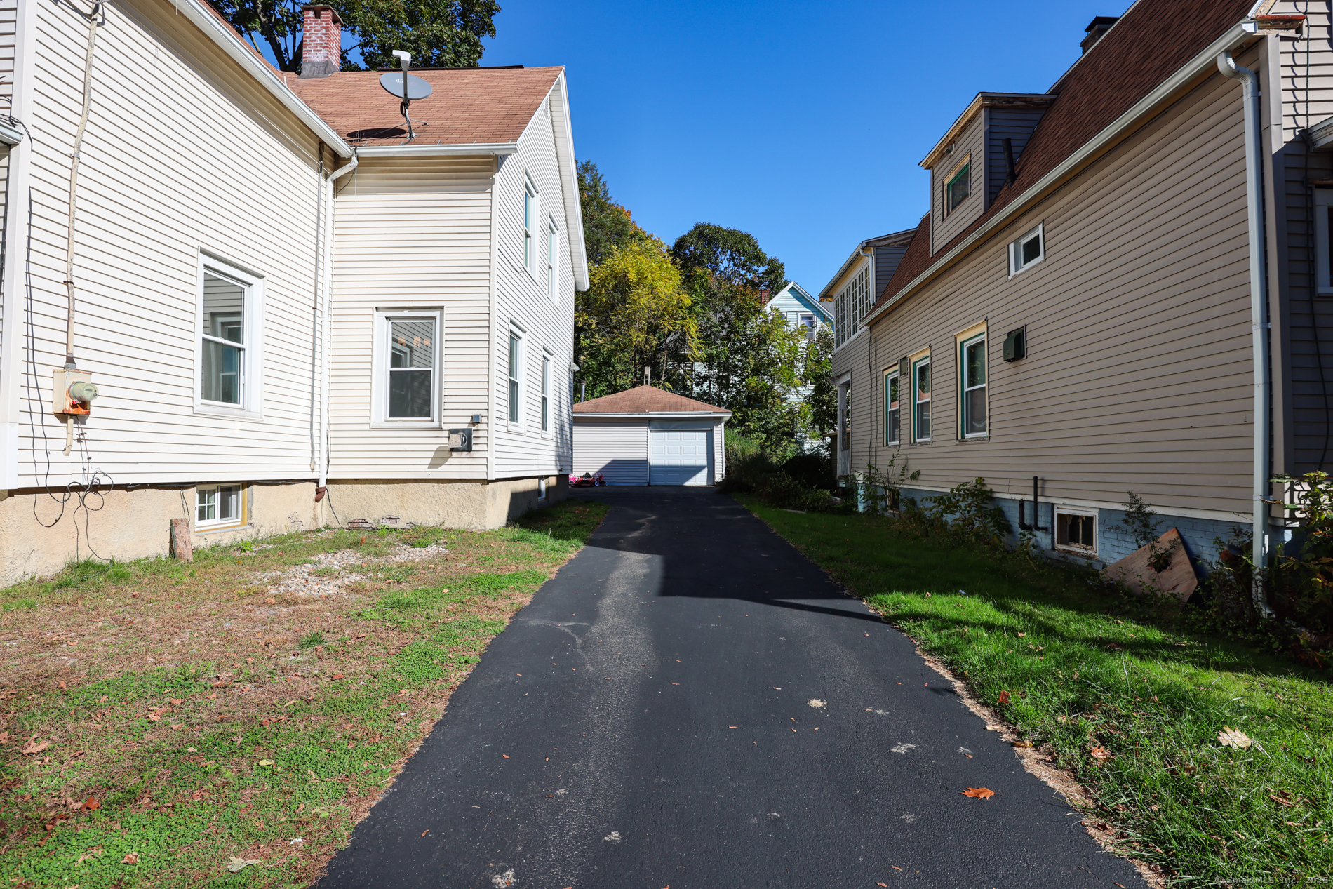 113 4th Street Norwich, CT 06360 - Photo 6 of 33