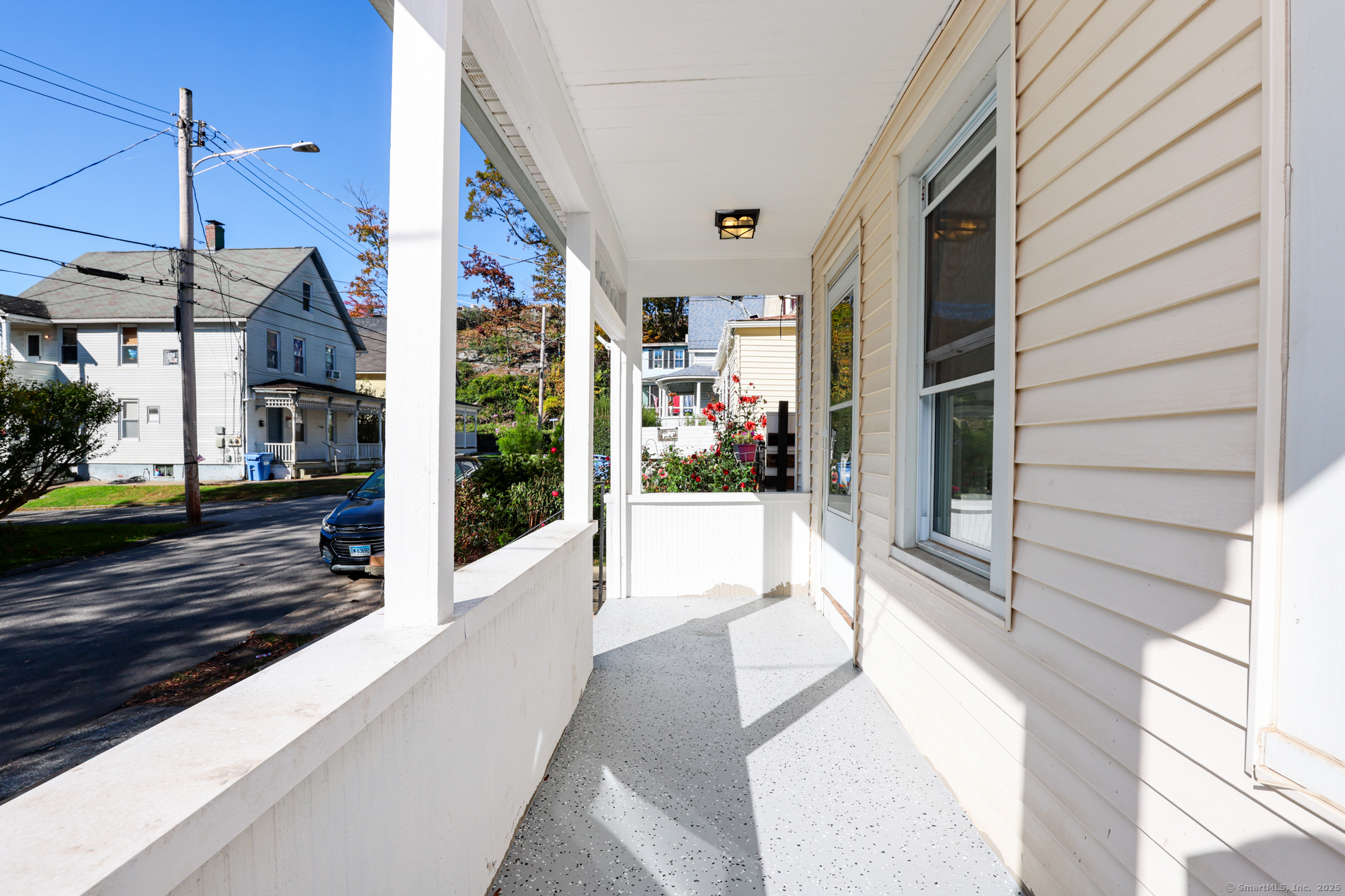 113 4th Street Norwich, CT 06360 - Photo 8 of 33