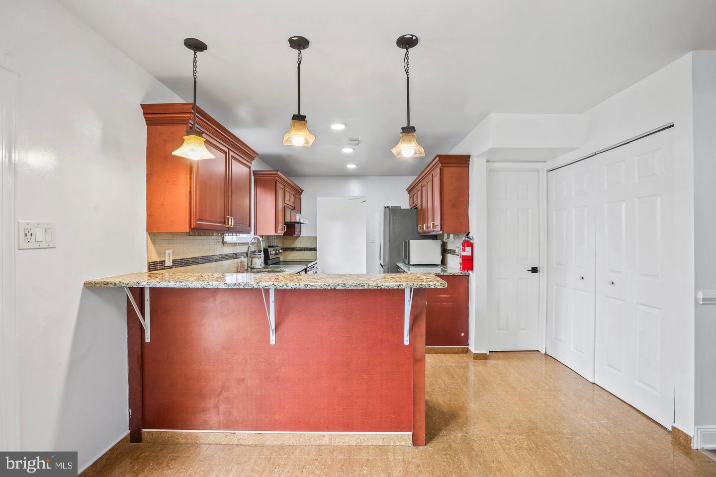 7710 Greenbrier Road Pennsauken, NJ 08109 - Photo 15 of 32