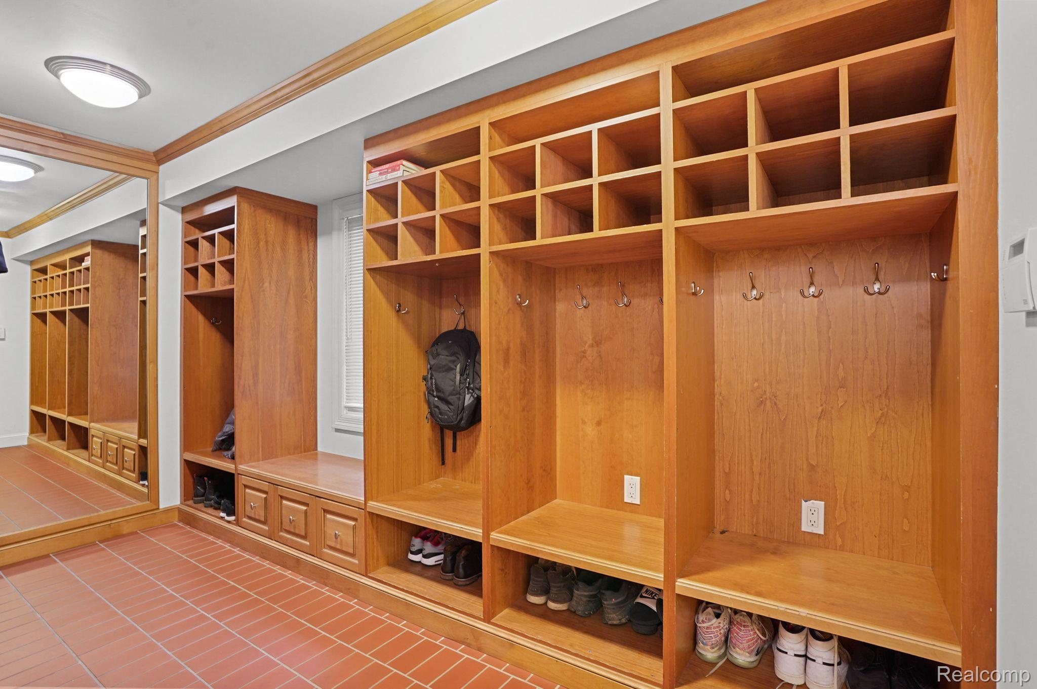 26025 Woodlore Road Franklin, MI 48025 - Photo 39 of 49 Gallery Image 39