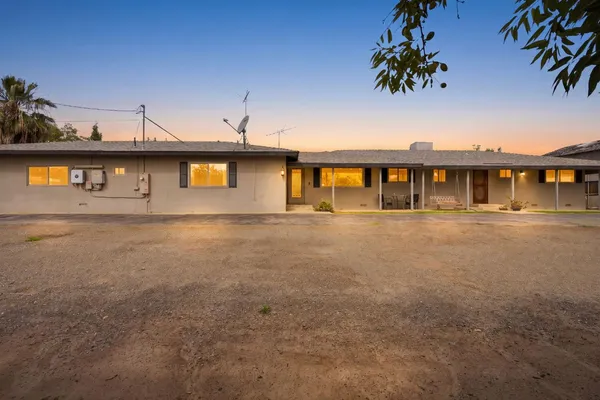 $699,900 | 5308 East Mt Whitney Avenue, Laton, CA 93242