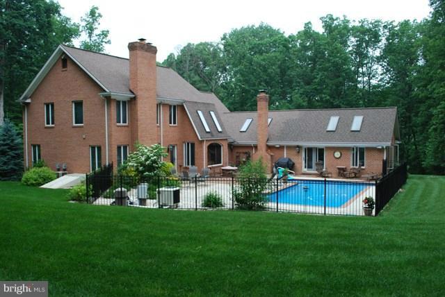 Exterior (Front)