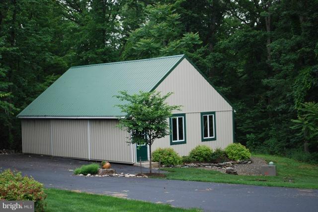 5339 Hines Road Frederick, MD 21704 - Photo 19 of 24 Pole Barn