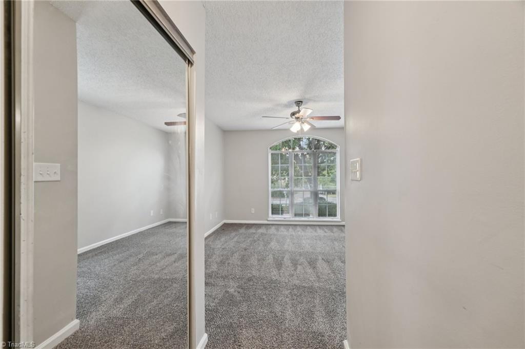 3221 Pipers Way High Point, NC 27265 - Photo 14 of 27
